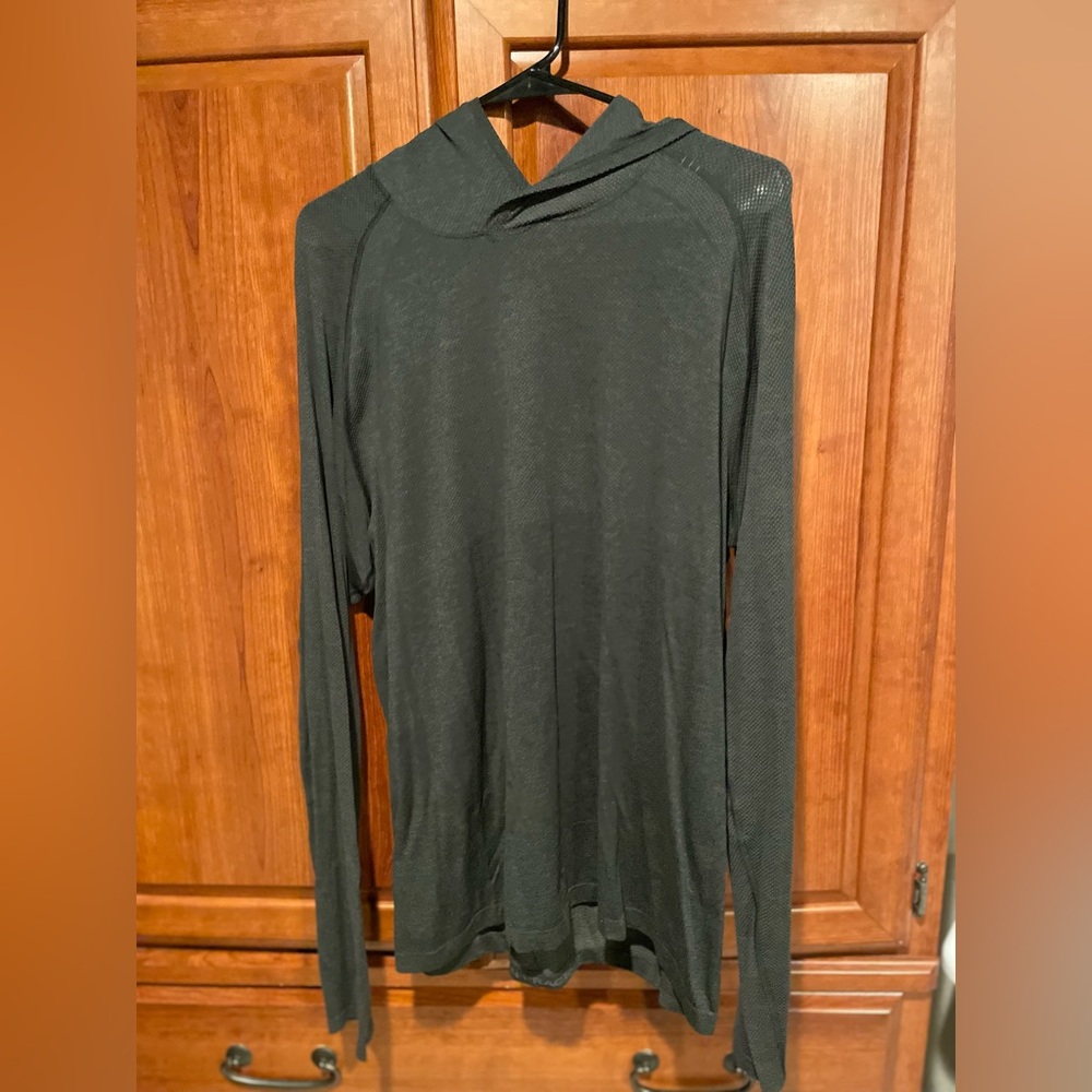 Lululemon Training License to Train Pullover